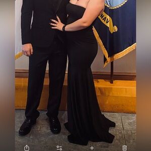 Elegant Black Formal Gown